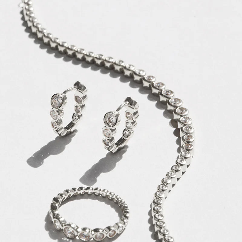 CRESCENDO OVAL HOOPS