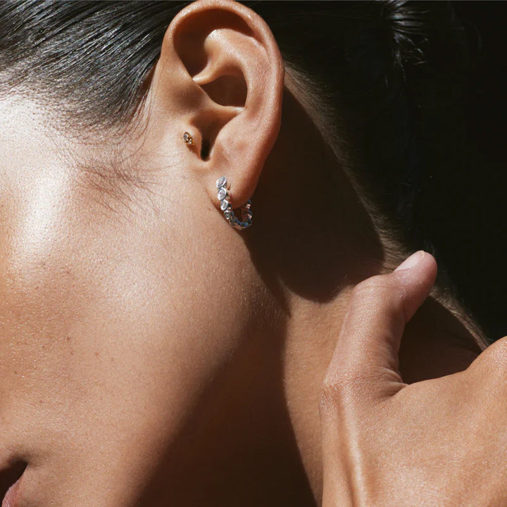 CRESCENDO OVAL HOOPS