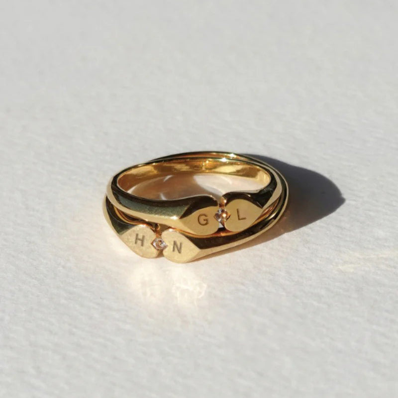HEART CONNECTION SIGNET RING