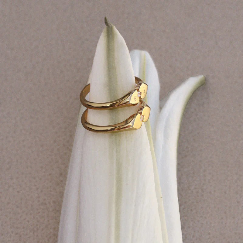 HEART CONNECTION SIGNET RING