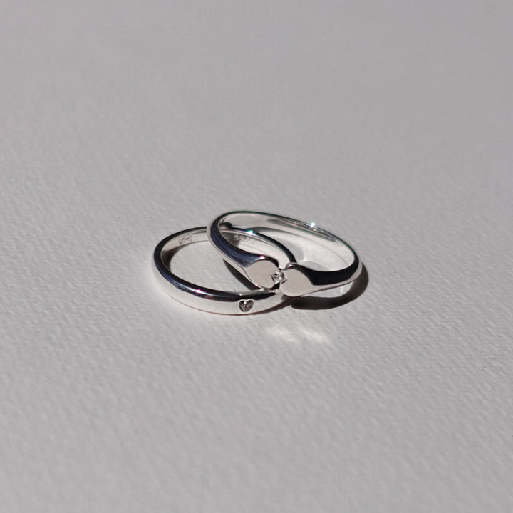 HEART CONNECTION SIGNET RING