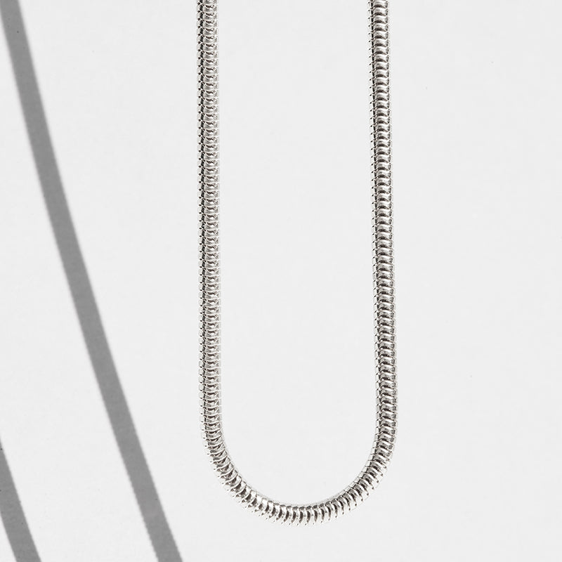 OSLO ROUND SNAKE CHAIN NECKLACE
