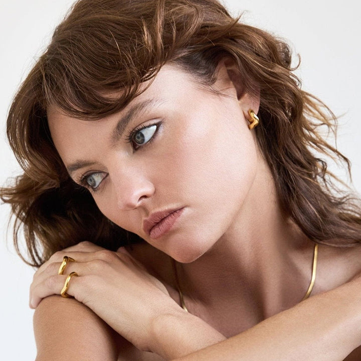 WABI SABI MINI HOOPS