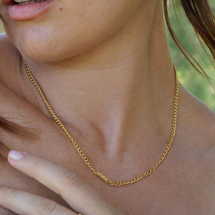 MUM CHAIN NECKLACE