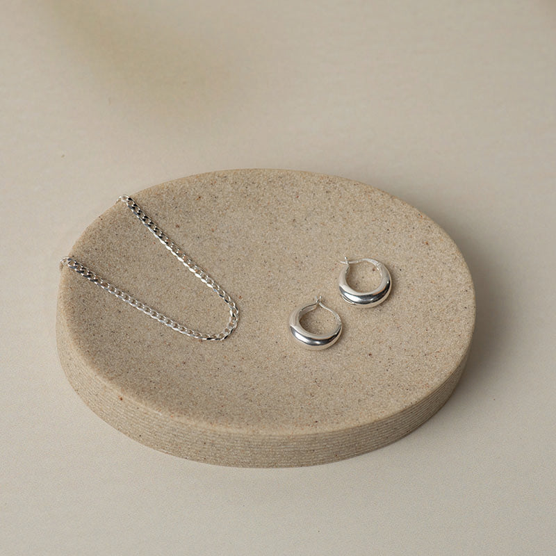 ELEGANT HOOP EARRINGS