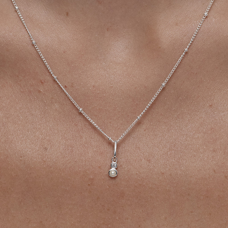 JUNE PEARL PETITE CHARM
