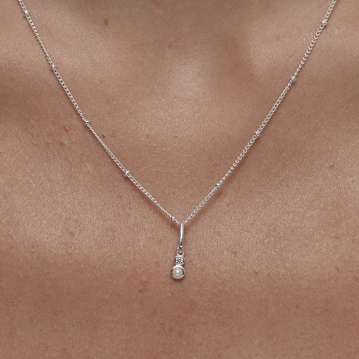 JUNE PEARL PETITE CHARM