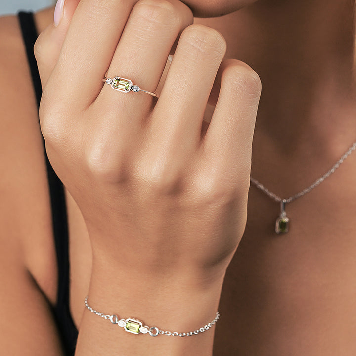 MAEVE PERIDOT RING
