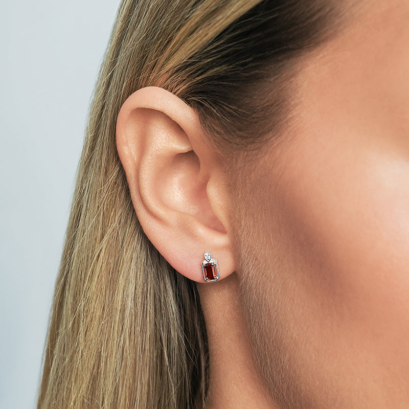 MAEVE GARNET STUD EARRINGS