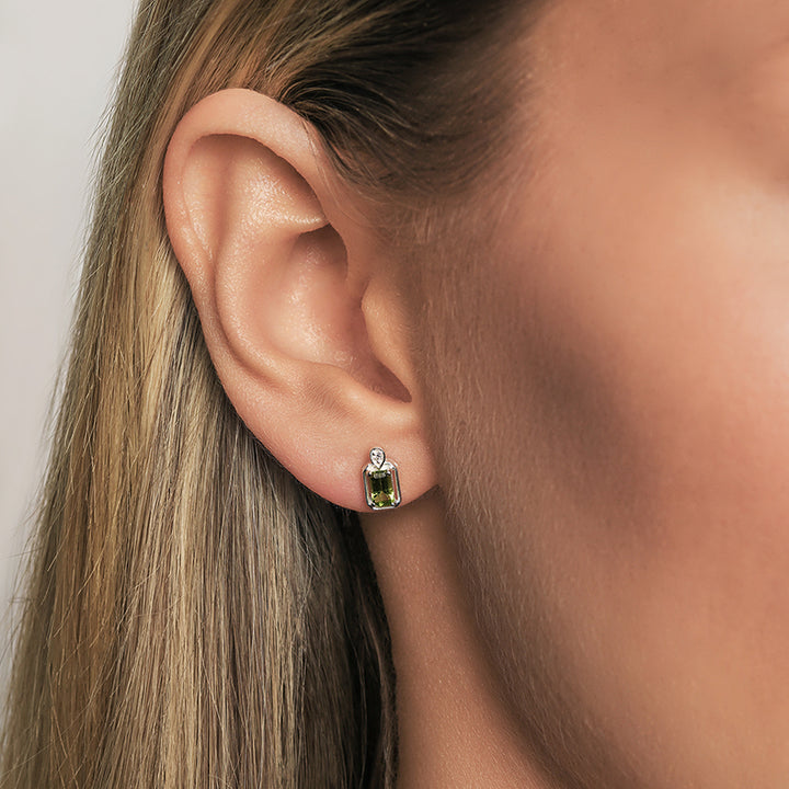 MAEVE PERIDOT STUD EARRINGS