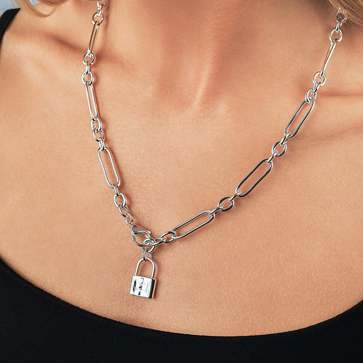 ALTERNATING LINK NECKLACE WITH VT LOCK