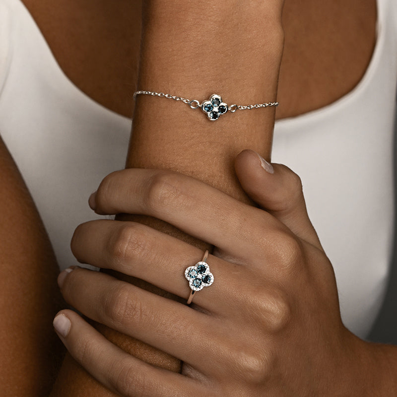 LONDON BLUE TOPAZ CLOVER BRACELET
