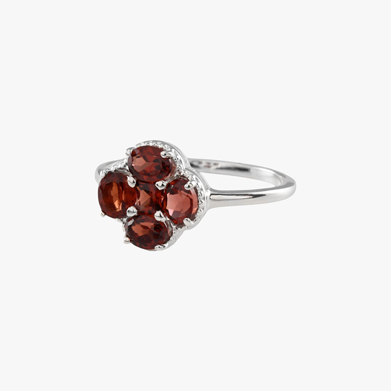 GARNET CLOVER RING