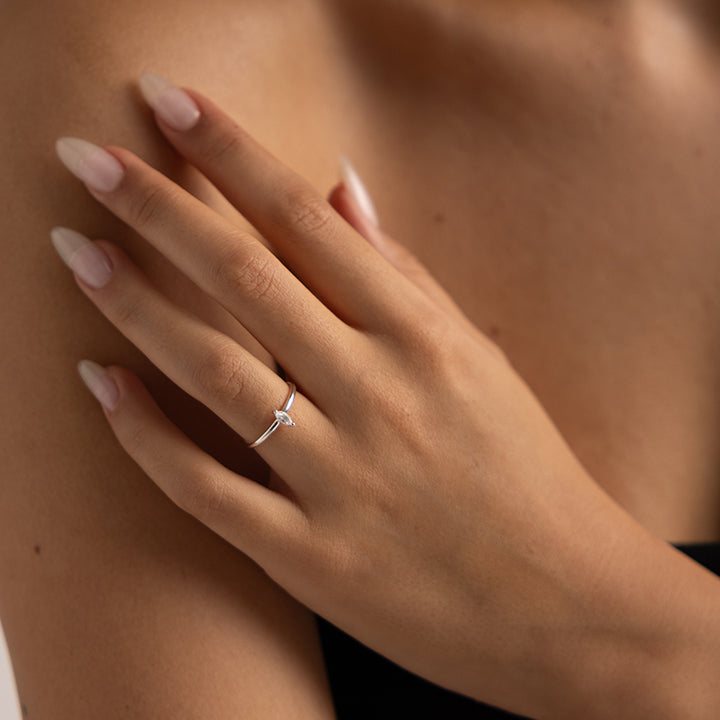 PRESENCE MARQUISE STACKING RING