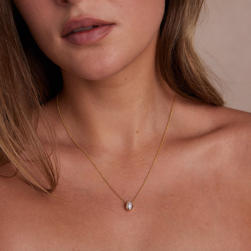 JUNE PEARL BIRTHSTONE NECKLACE