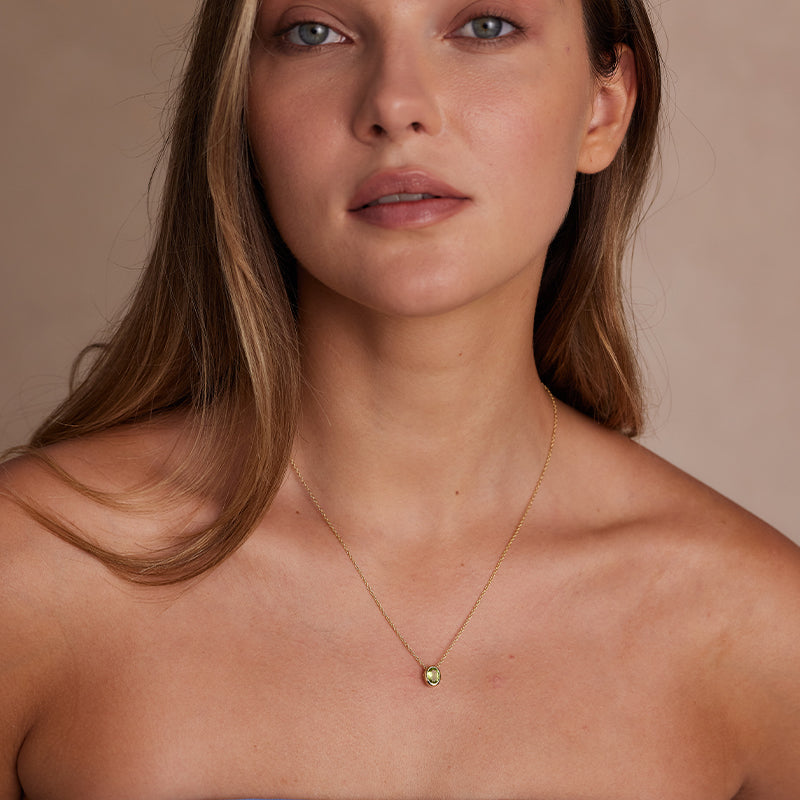 AUGUST PERIDOT BIRTHSTONE NECKLACE