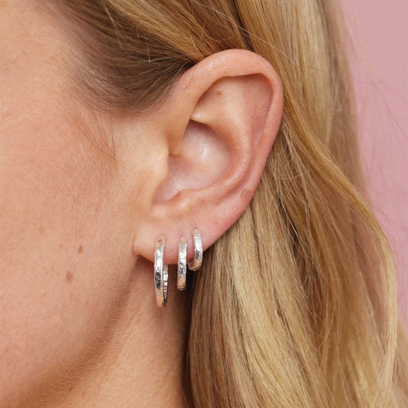 TEXTURED HUGGIES MEDIUM