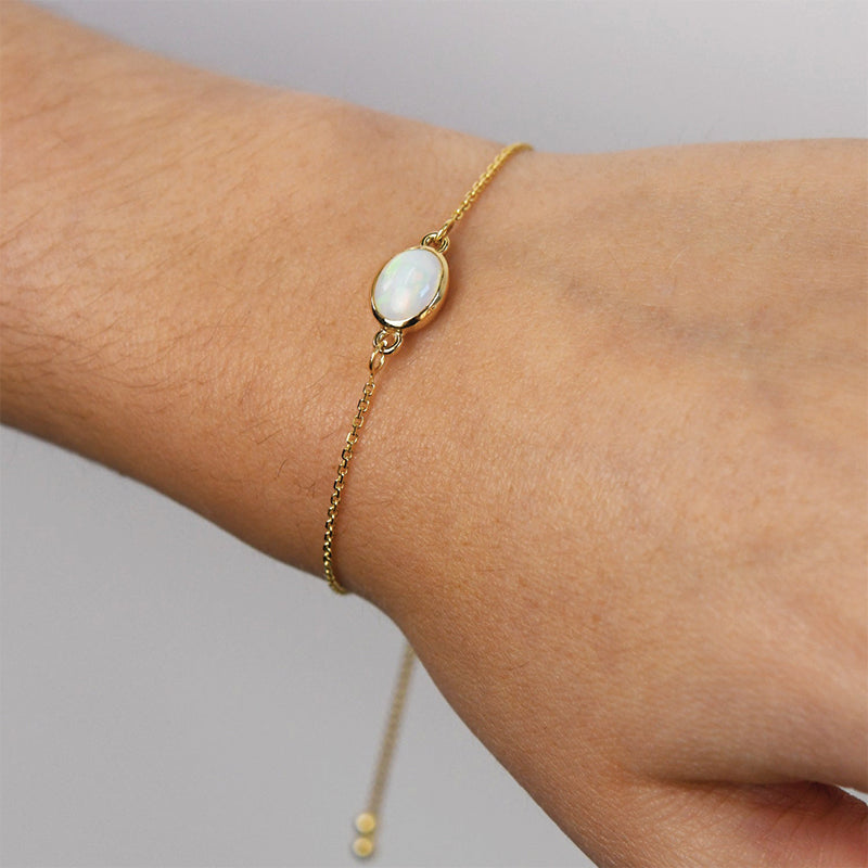ADJUSTABLE BRACELET WITH NATURAL OPAL