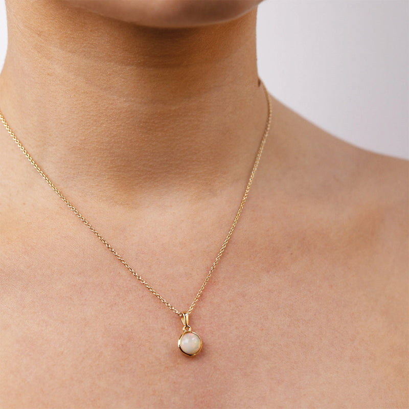ROUND NATURAL OPAL NECKLACE