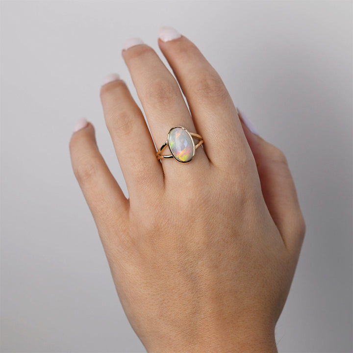 OVAL NATURAL OPAL RING