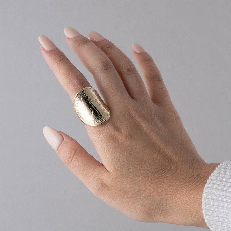 CURVED COIN RING