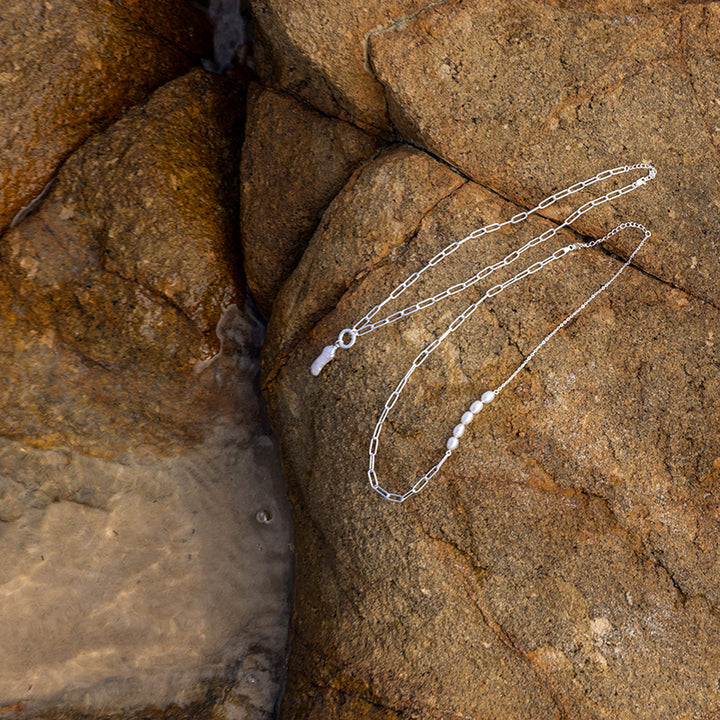 ESSENCE PEARL NECKLACE