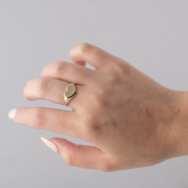 HEART SIGNET RING