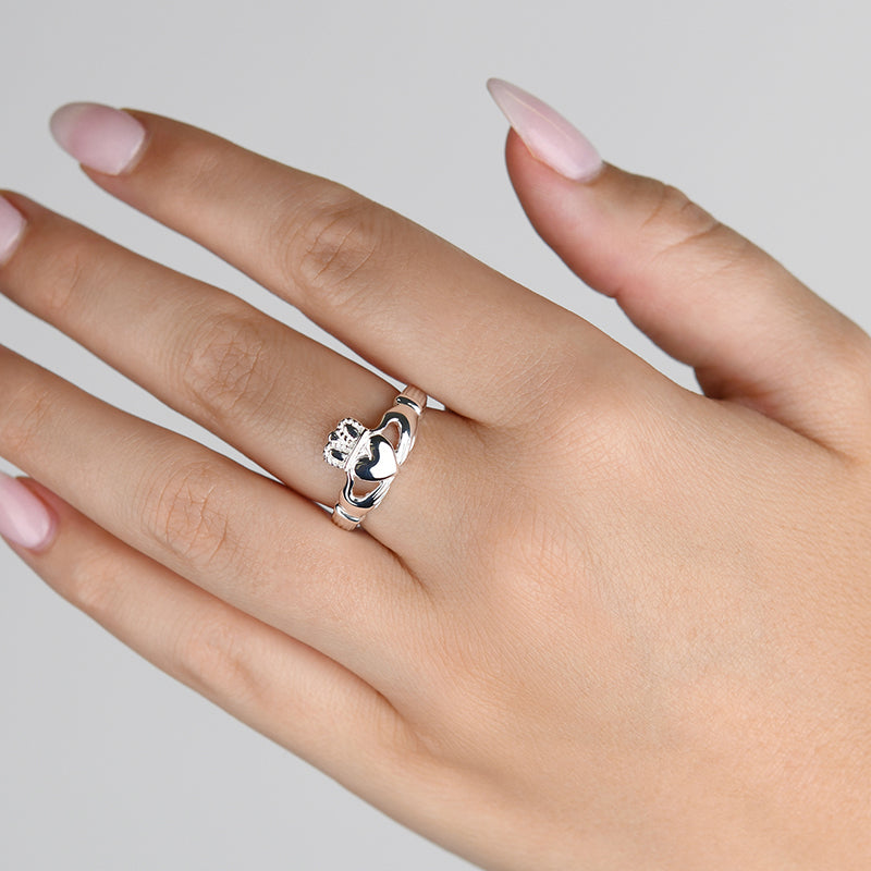 CLADDAGH RING