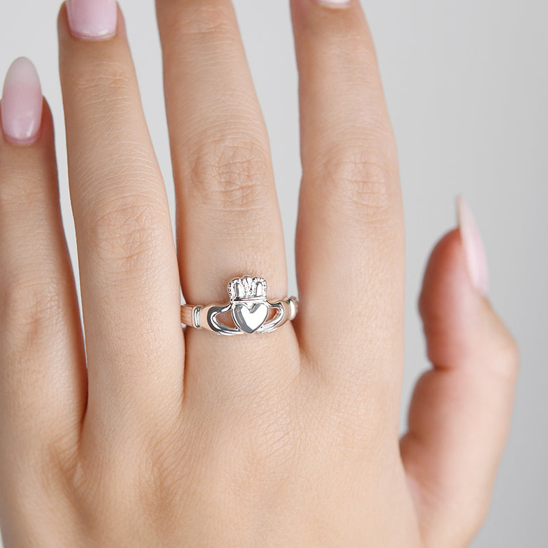 CLADDAGH RING
