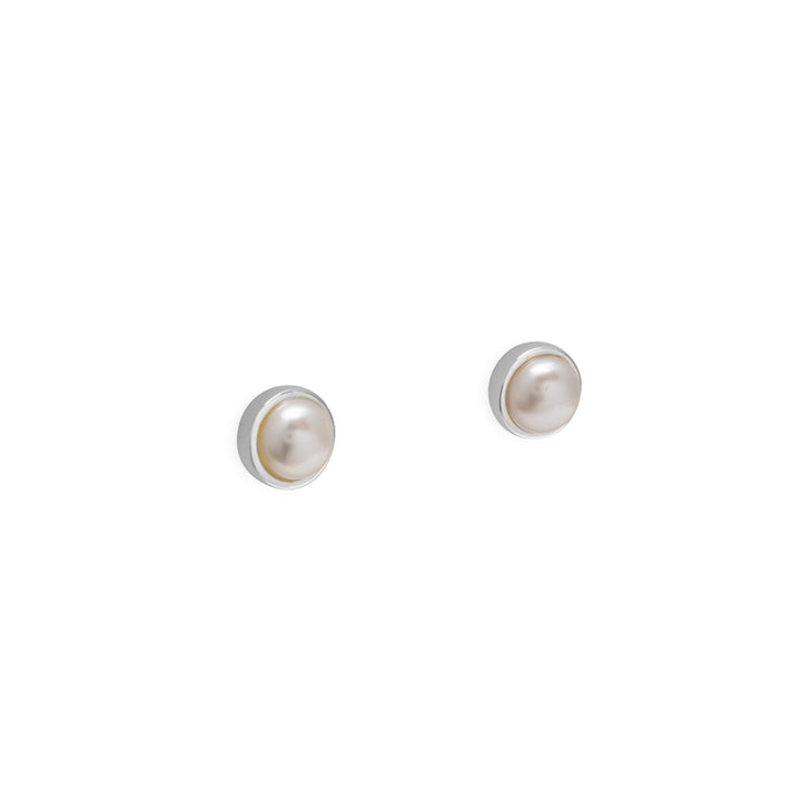 PEARL STUDS